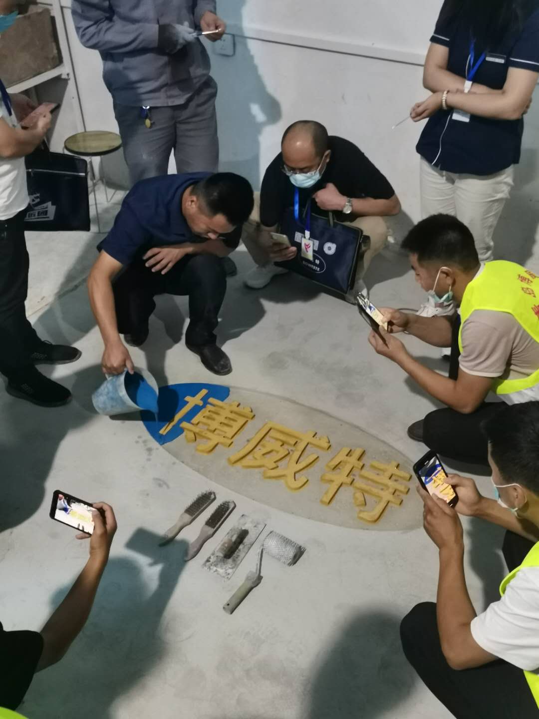 无机色多多污污污视频下载分色浇筑