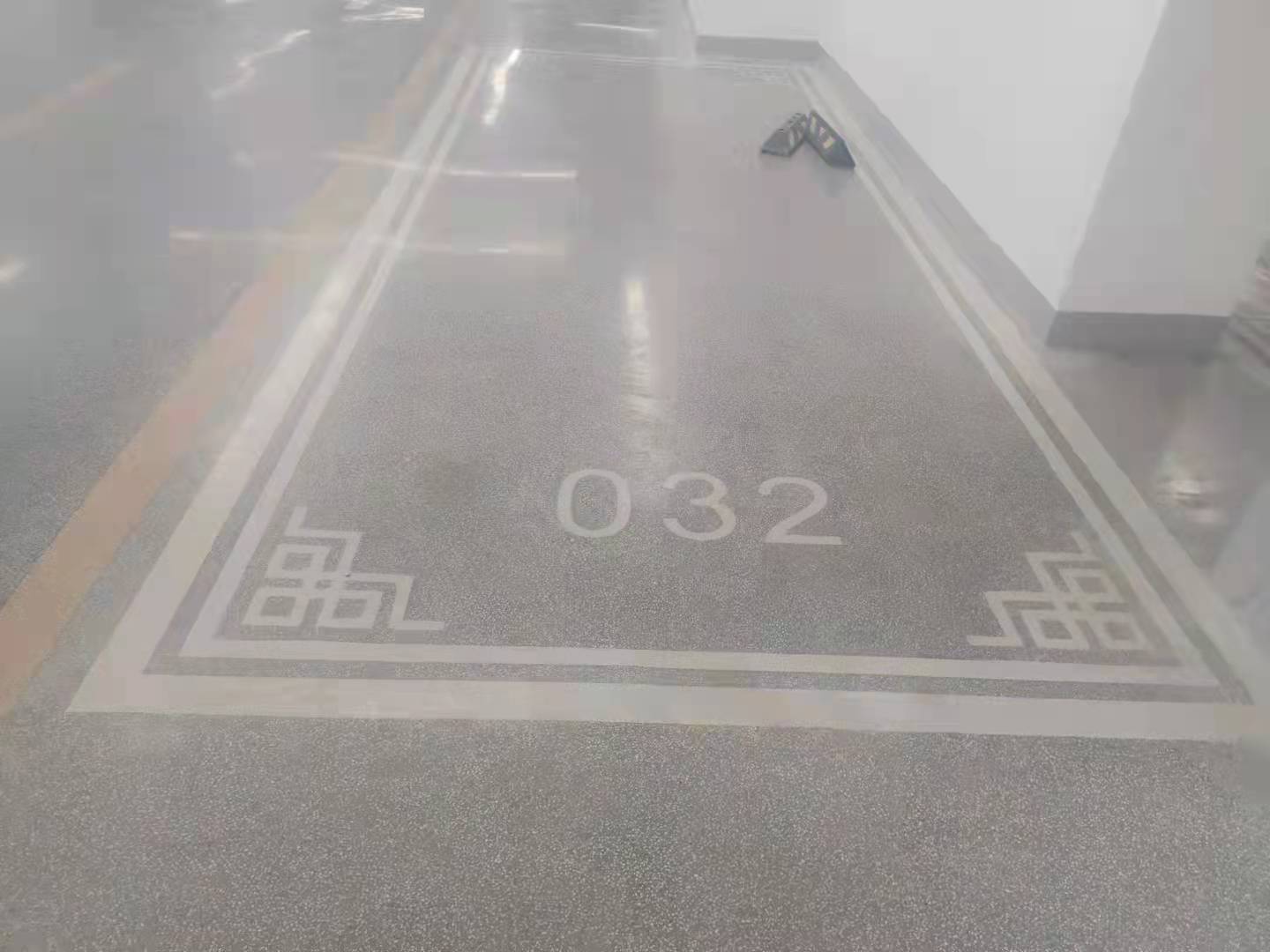 无机色多多污污污视频下载-地下车库色多多污在线观看图片